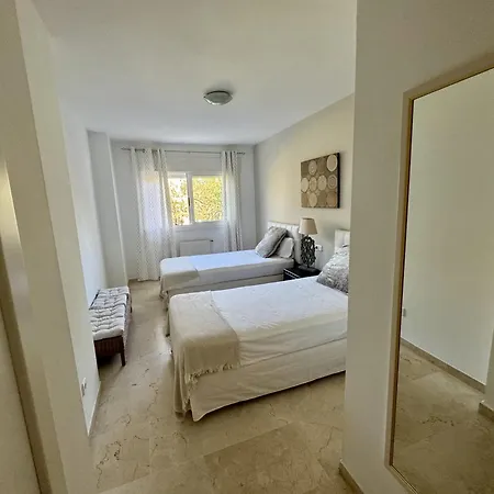 Guadalmina Ulla Golf Views By Homing Appartement *